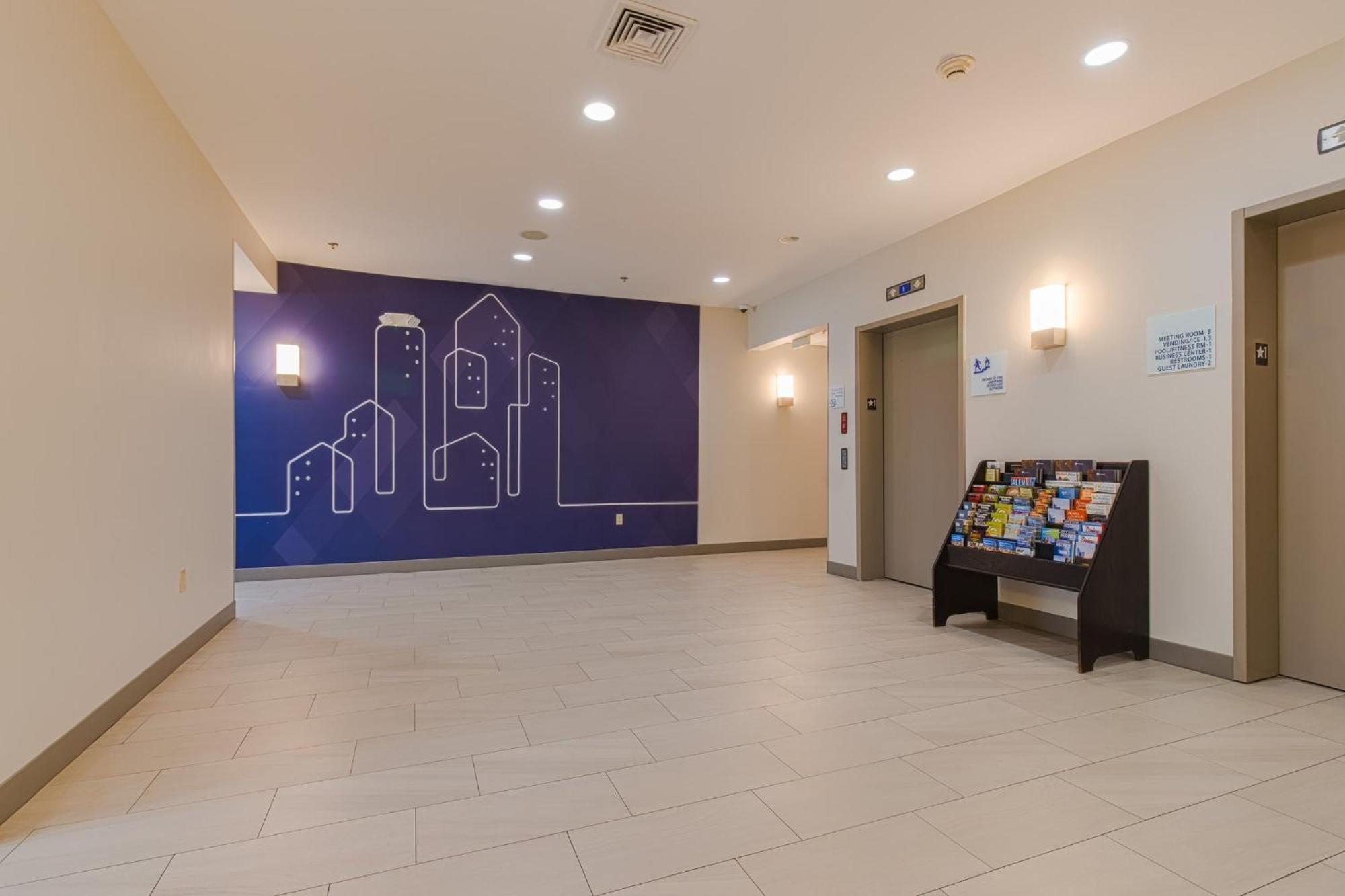Express Hartford-newington By Ihg Newington