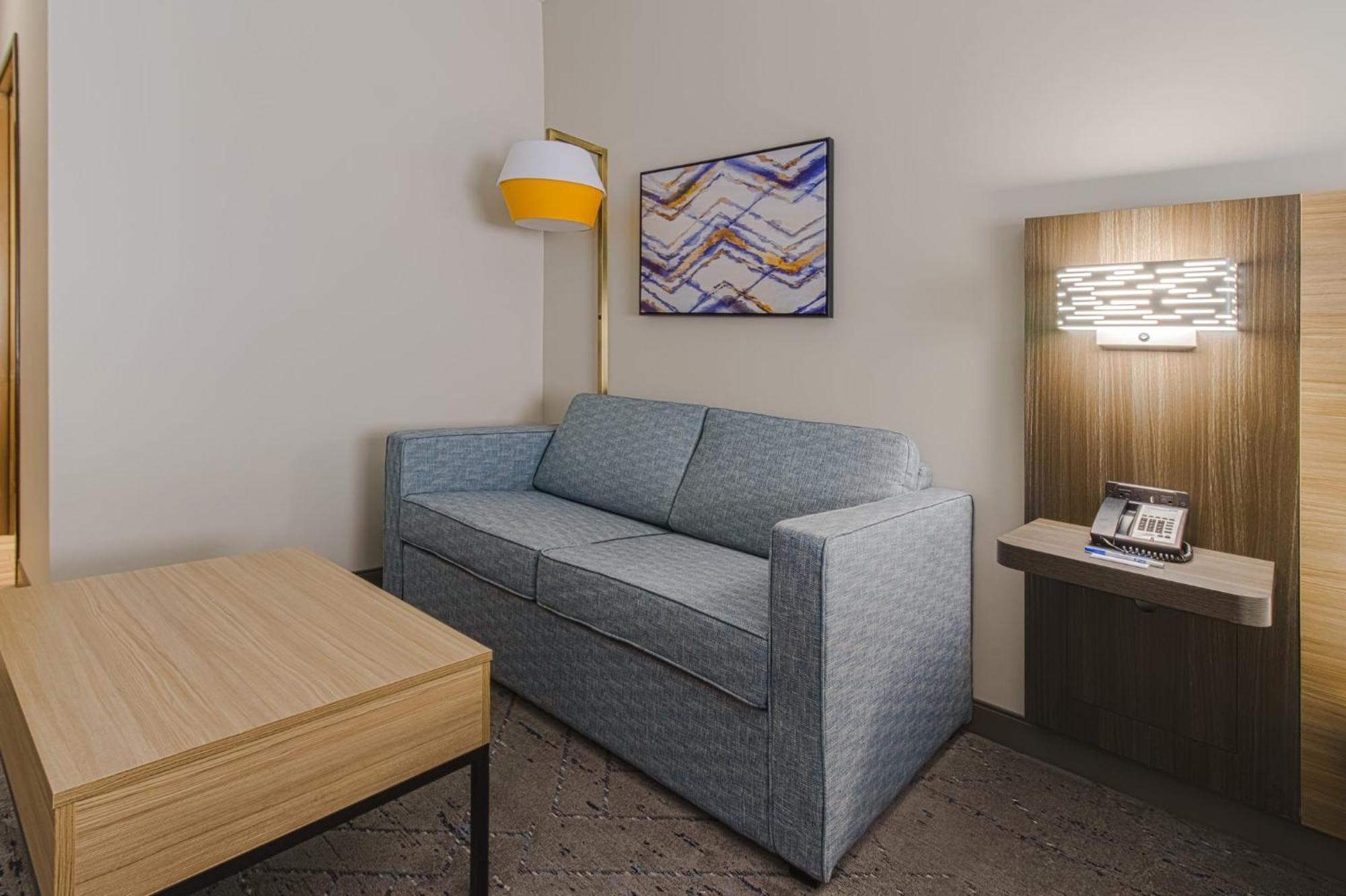 Express Hartford-newington By Ihg Newington