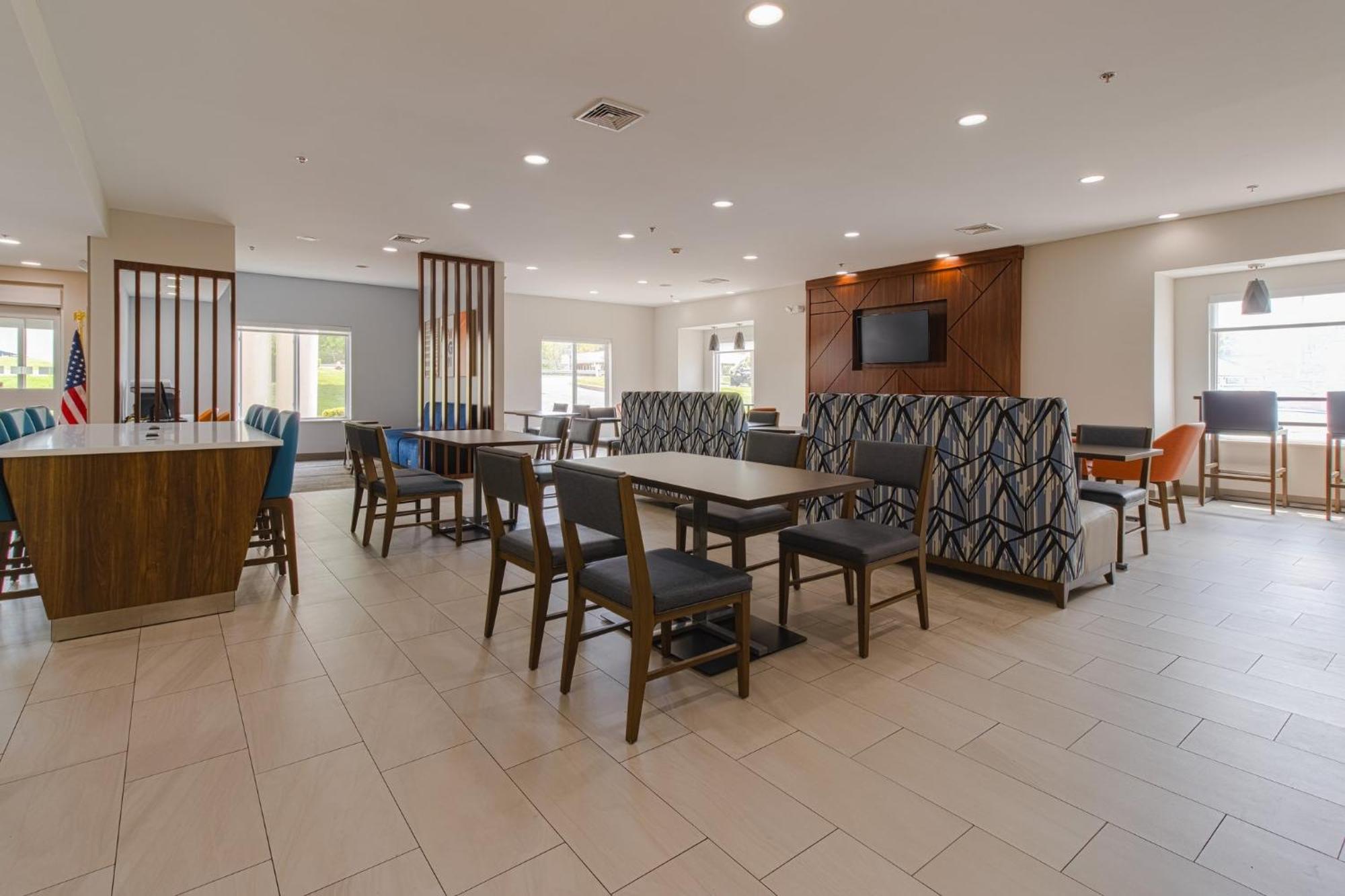 Express Hartford-newington By Ihg