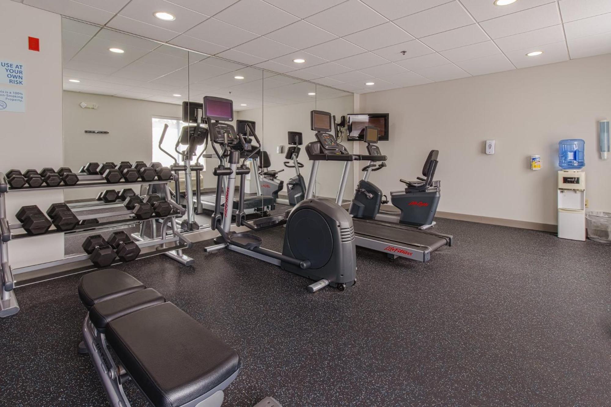 Express Hartford-newington By Ihg Hotel