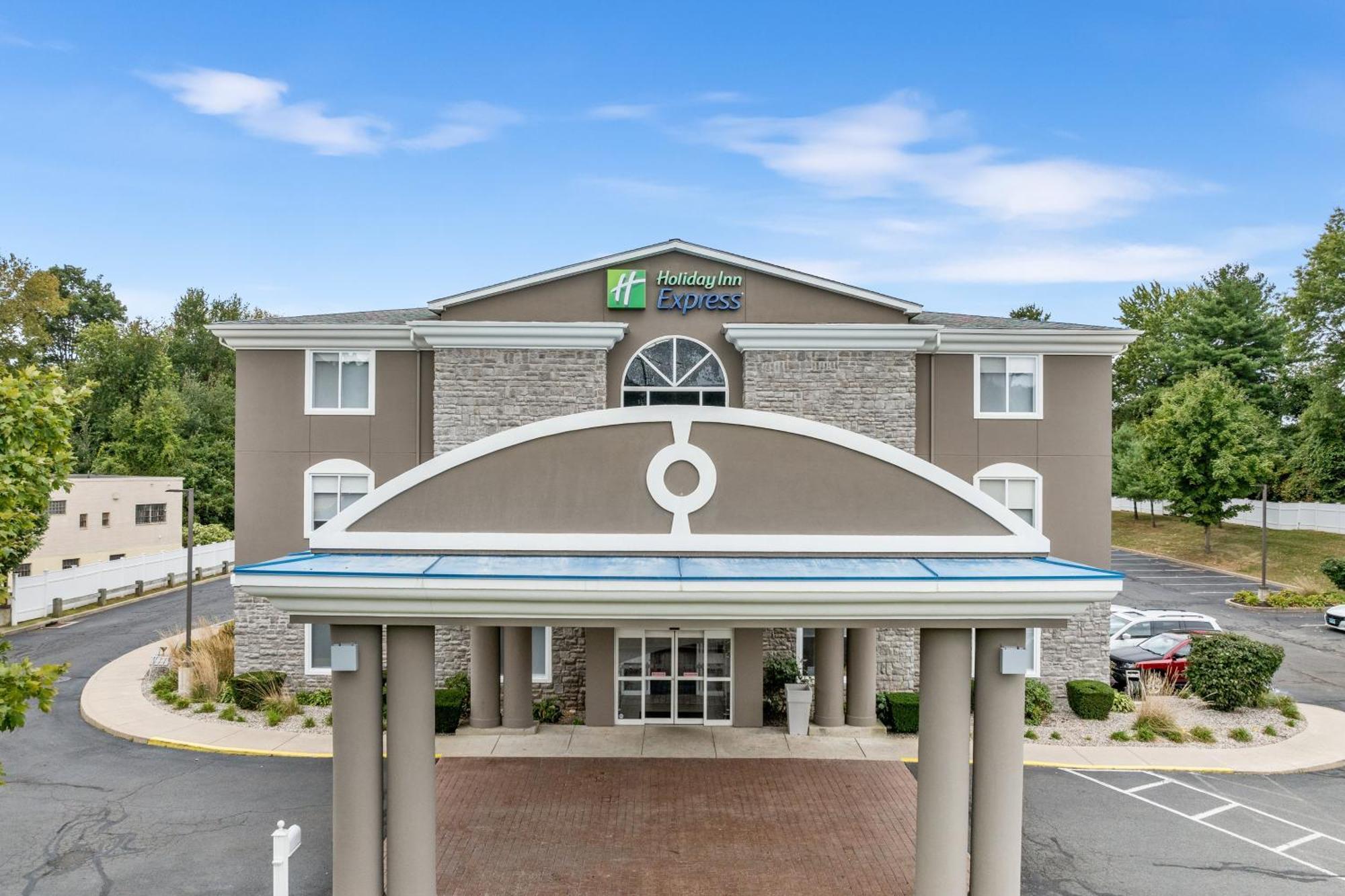 Express Hartford-newington By Ihg Newington